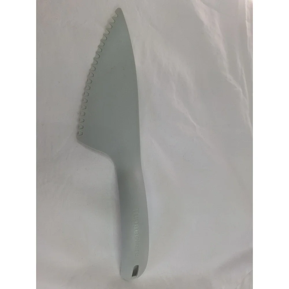 Tupperware Plastic Cake Pastry Server Serrated Slicer Gray 11.75 Inch 5189A-4